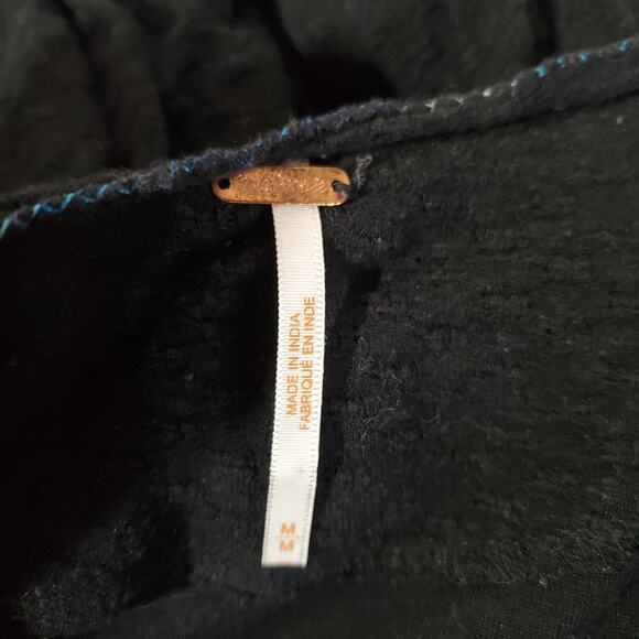 Free People Begonia Embroidered Black Flowy Boho Top Womens Size M Gold Hippie - Picture 9 of 12